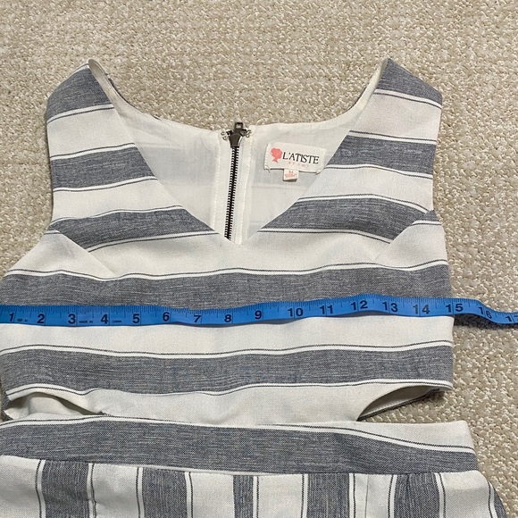 L'ATISTE Gray and White Striped Jumpsuit Size M - Picture 15 of 16